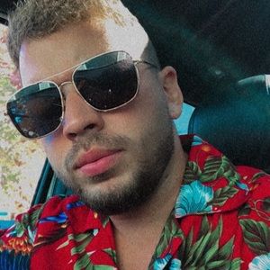 Meet your Posher, Wesley